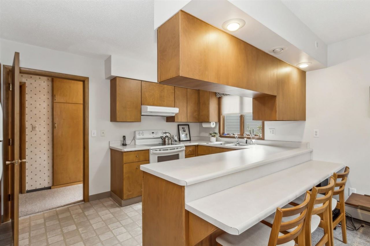 317 Windsor Dr