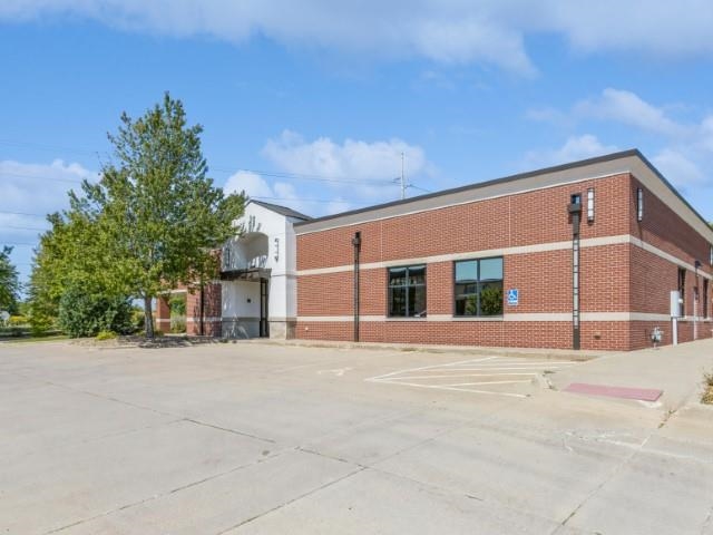 551 Westbury Dr