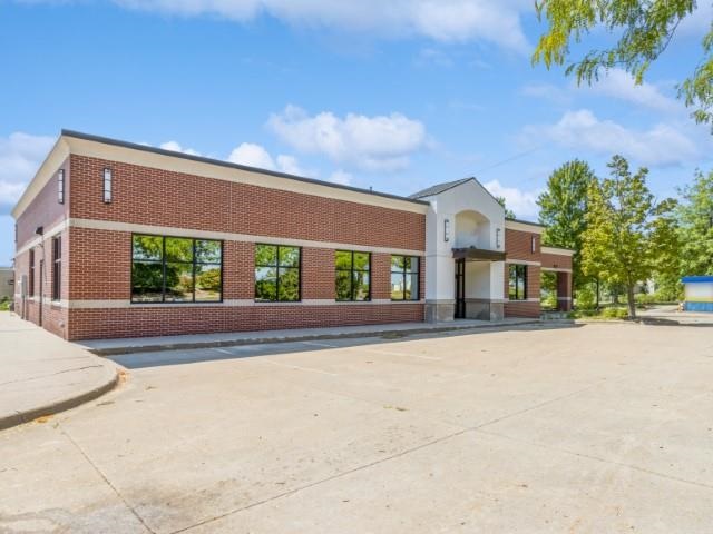 551 Westbury Dr