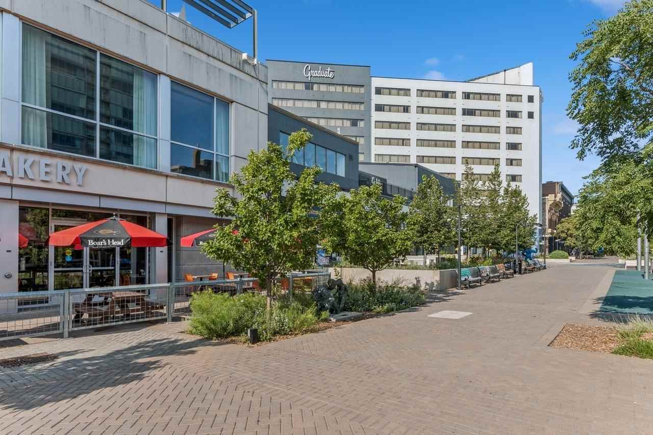 221 E College St Unit: No. 1208