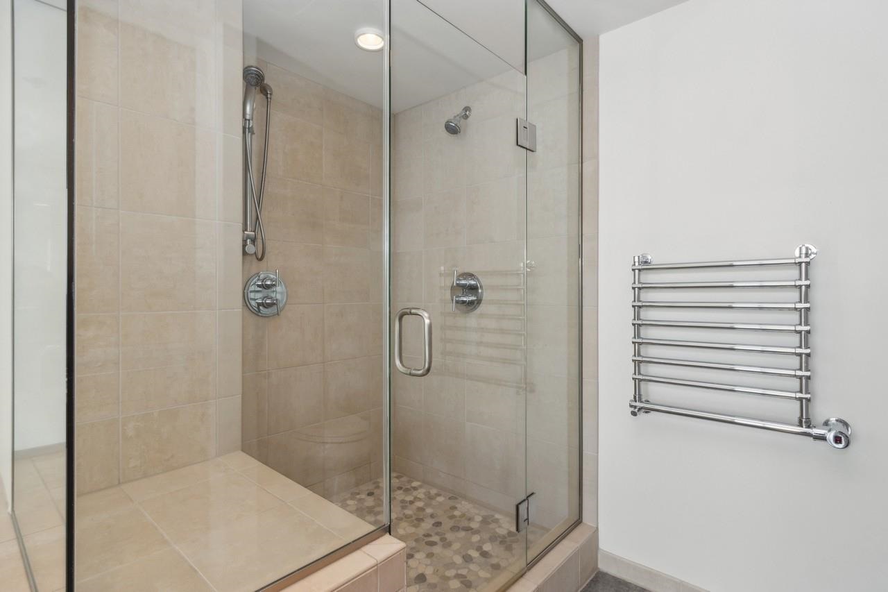 221 E College St Unit: No. 1208