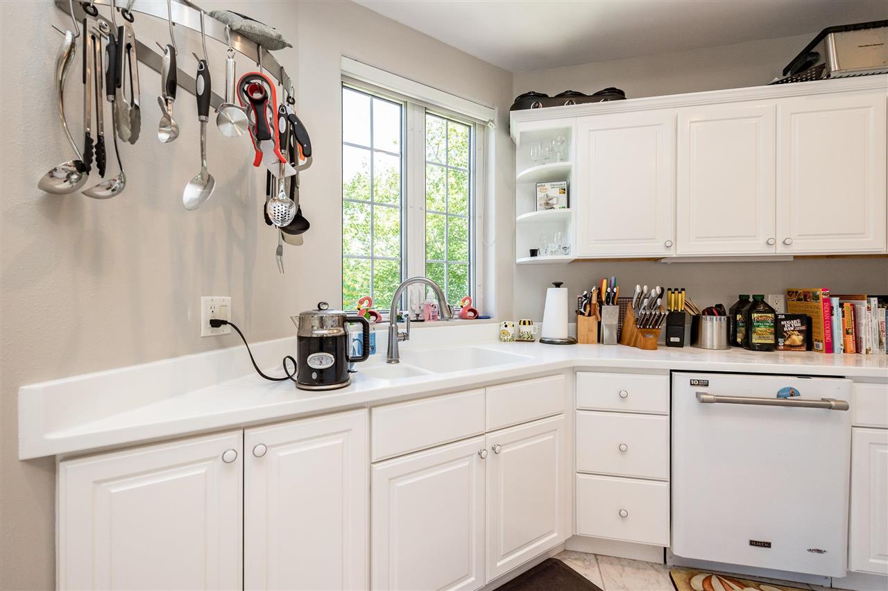 255 Holiday Rd Unit: 3