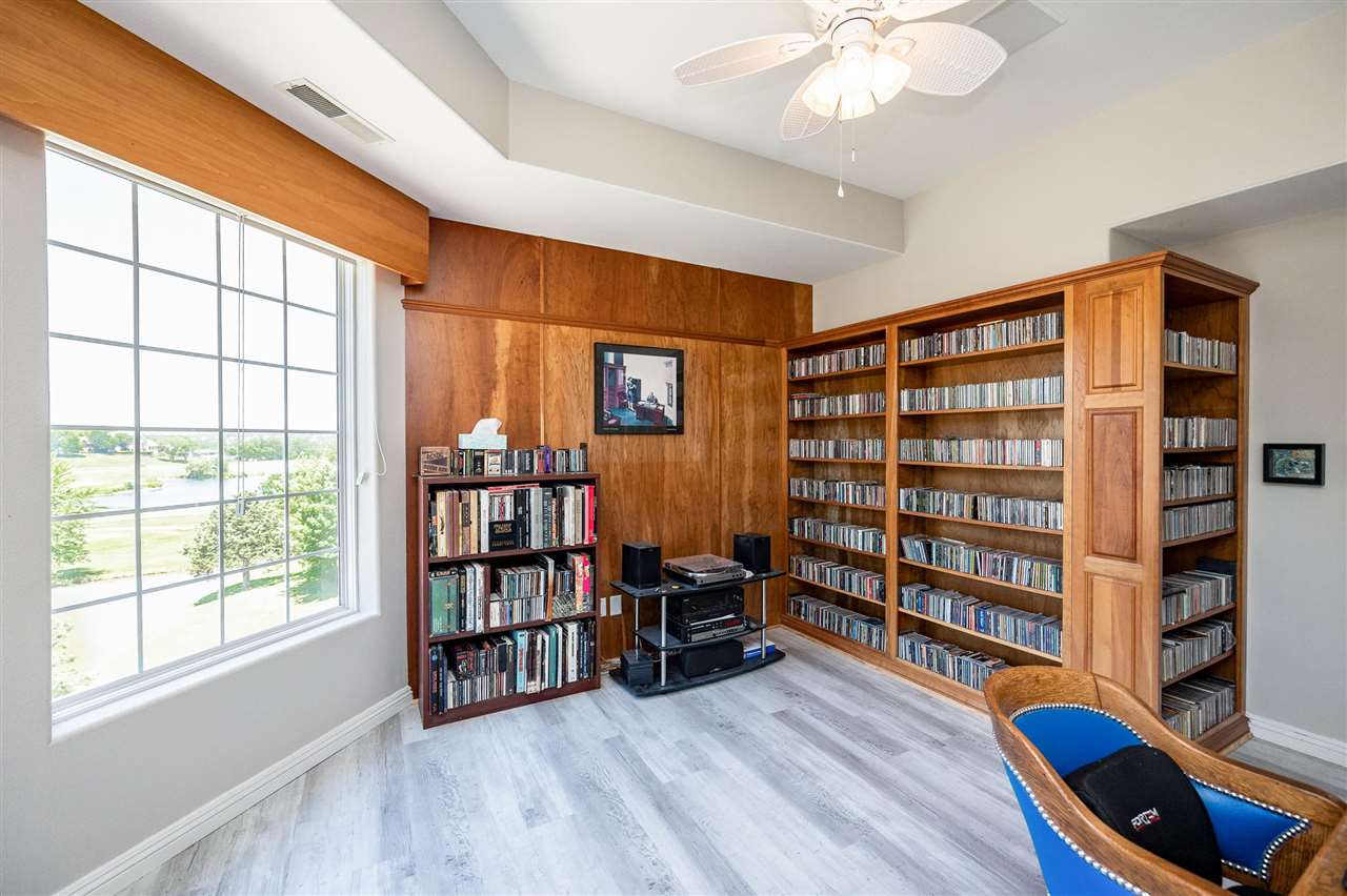 255 Holiday Rd Unit: 3