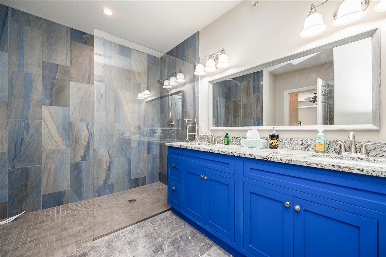 255 Holiday Rd Unit: 3