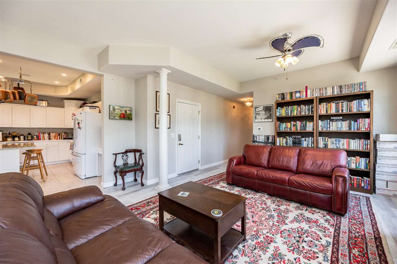 255 Holiday Rd Unit: 3