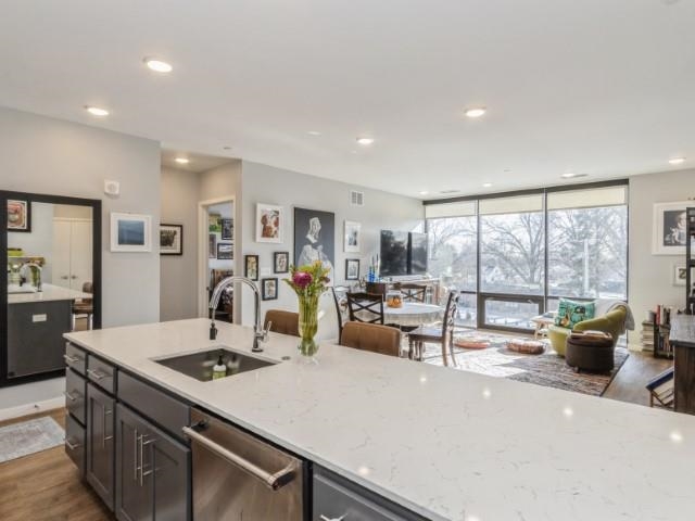 1300 Melrose Ave Unit: 303