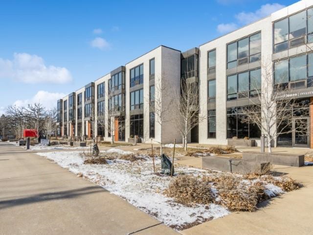 1300 Melrose Ave Unit: 303