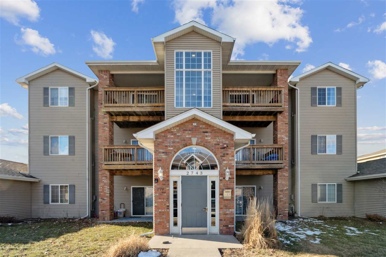 2743 Triple Crown Ln Unit: 8