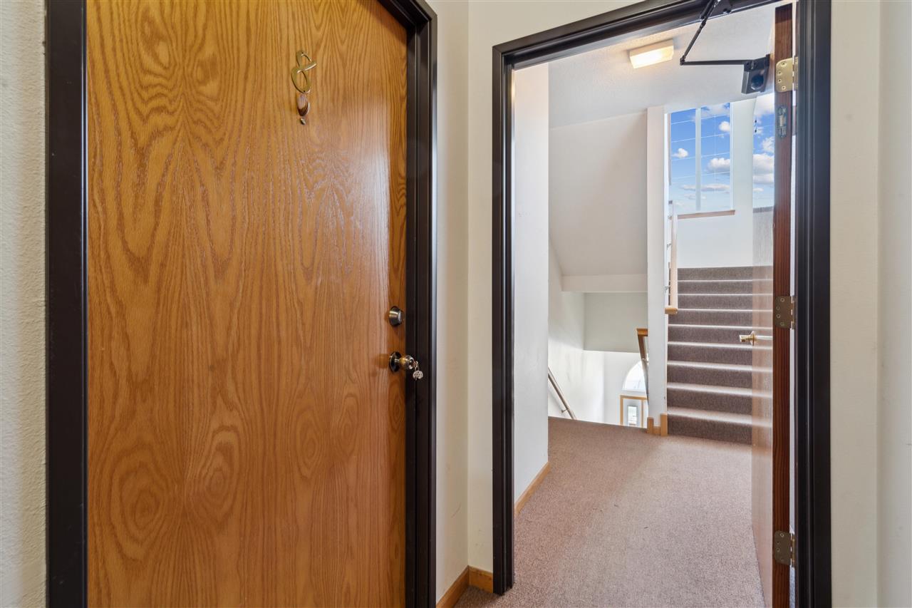 2743 Triple Crown Ln Unit: 8