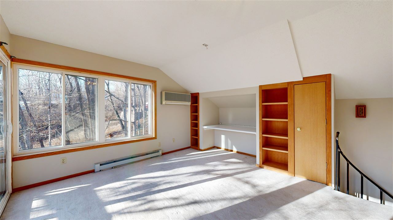 2368 Oak Grove Ln NE