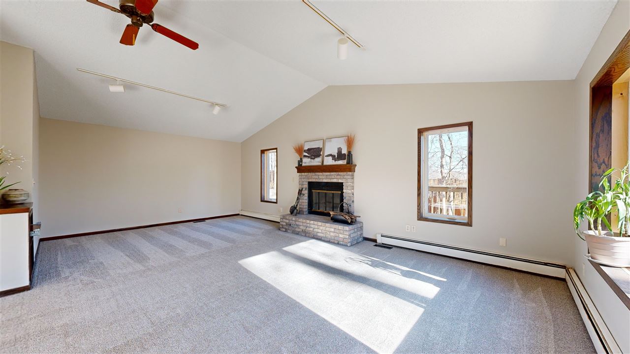 2368 Oak Grove Ln NE