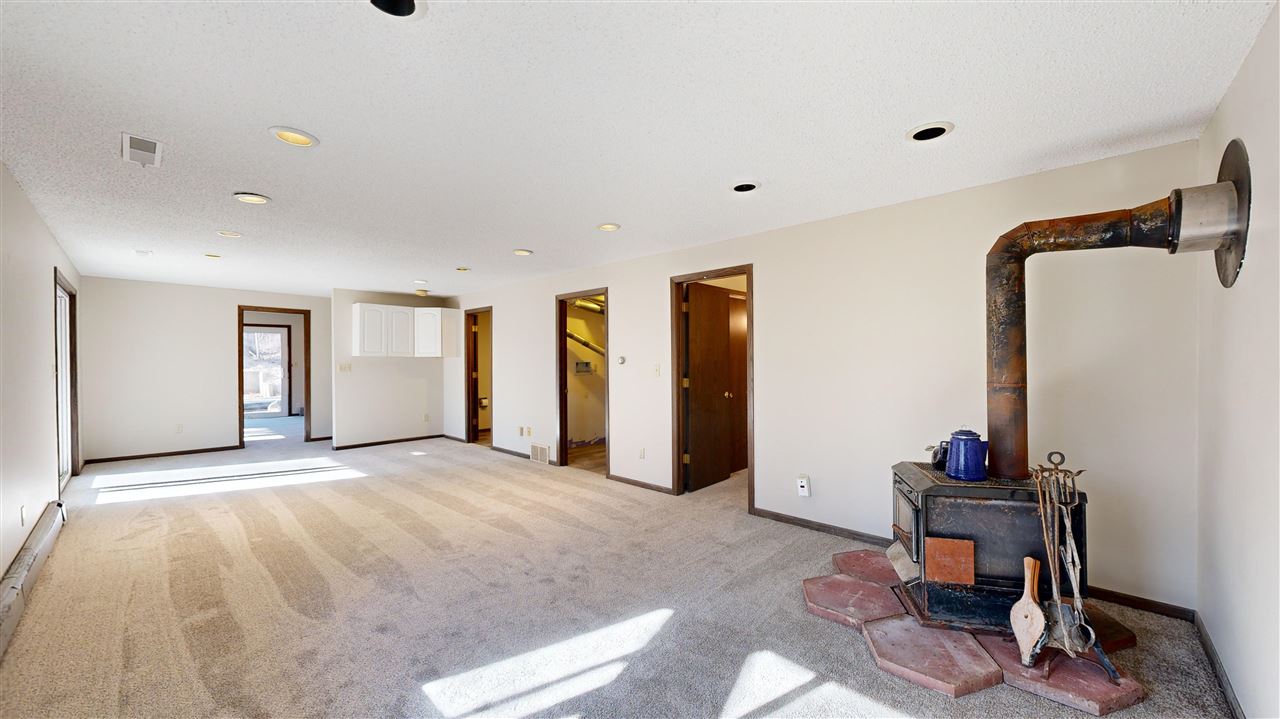 2368 Oak Grove Ln NE