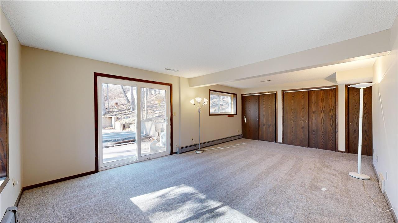 2368 Oak Grove Ln NE