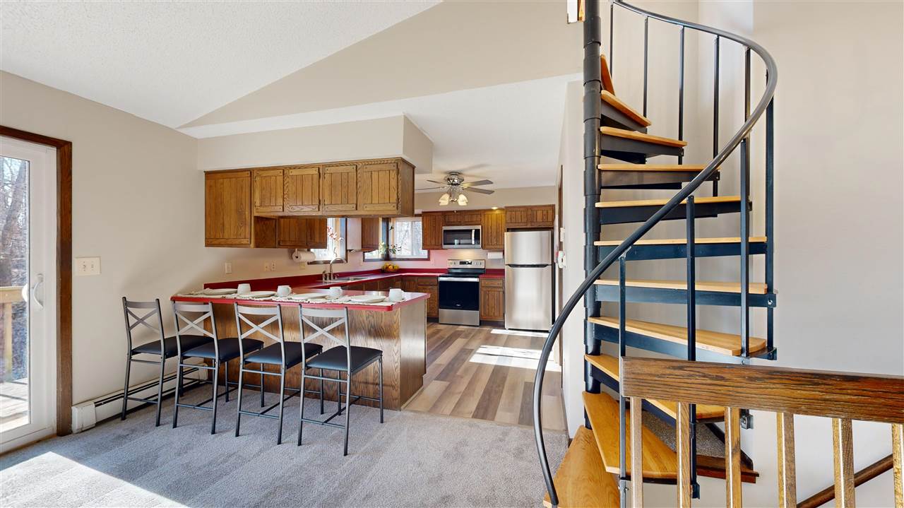 2368 Oak Grove Ln NE