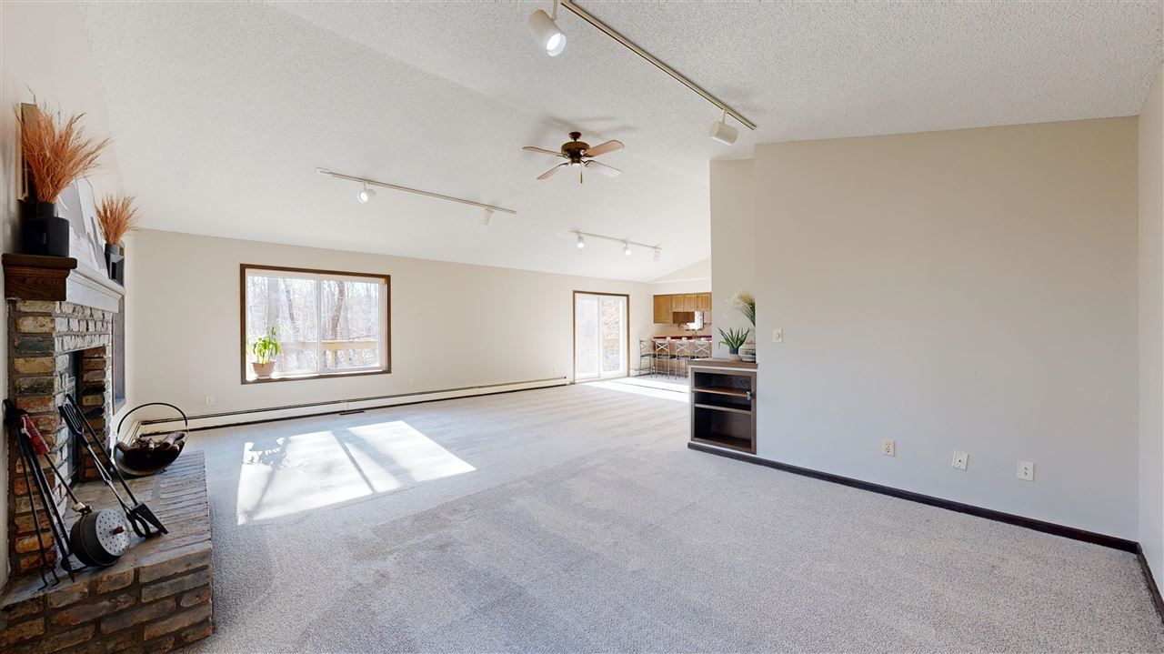 2368 Oak Grove Ln NE