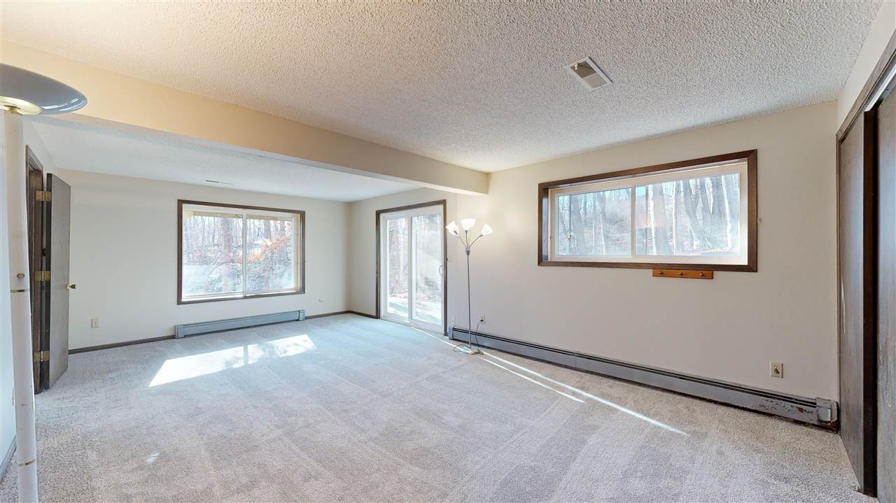 2368 Oak Grove Ln NE