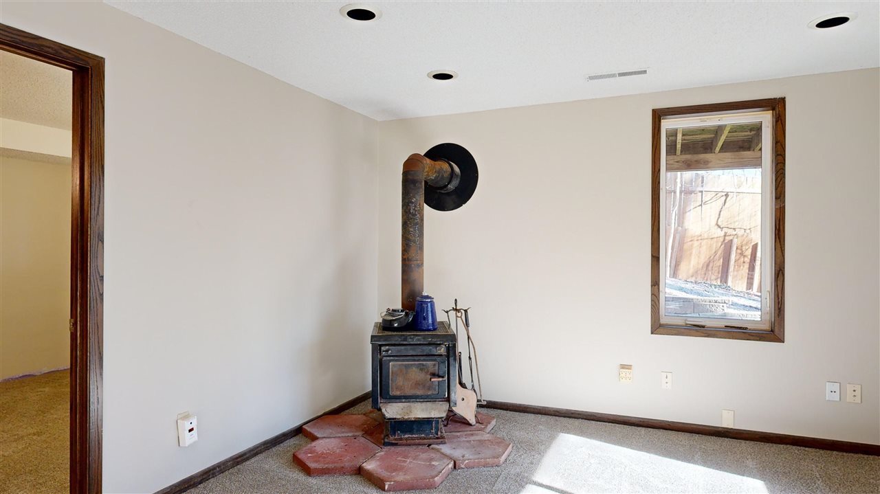 2368 Oak Grove Ln NE