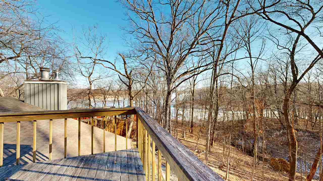 2368 Oak Grove Ln NE