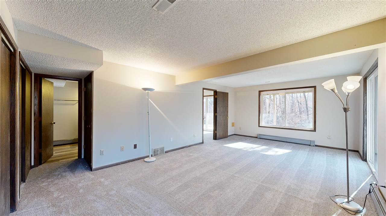 2368 Oak Grove Ln NE