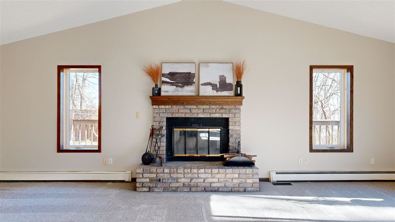 2368 Oak Grove Ln NE