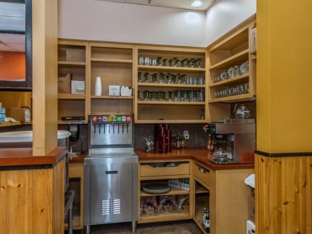 725 Mormon Trek Blvd