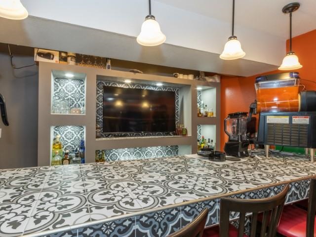 725 Mormon Trek Blvd