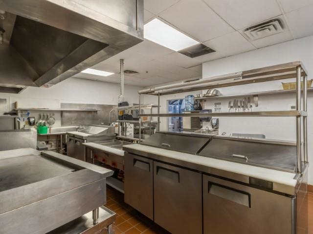 725 Mormon Trek Blvd