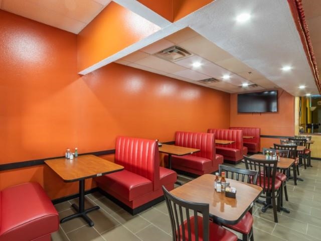 725 Mormon Trek Blvd