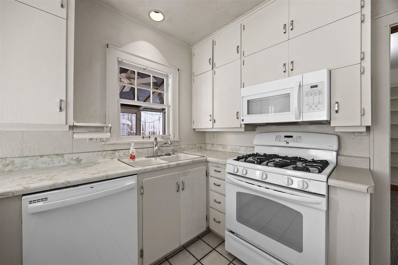 1121 Kirkwood Ct