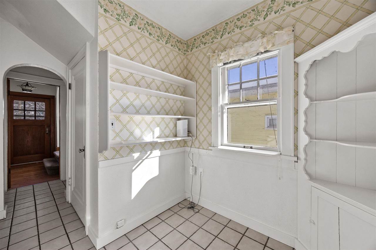 1121 Kirkwood Ct