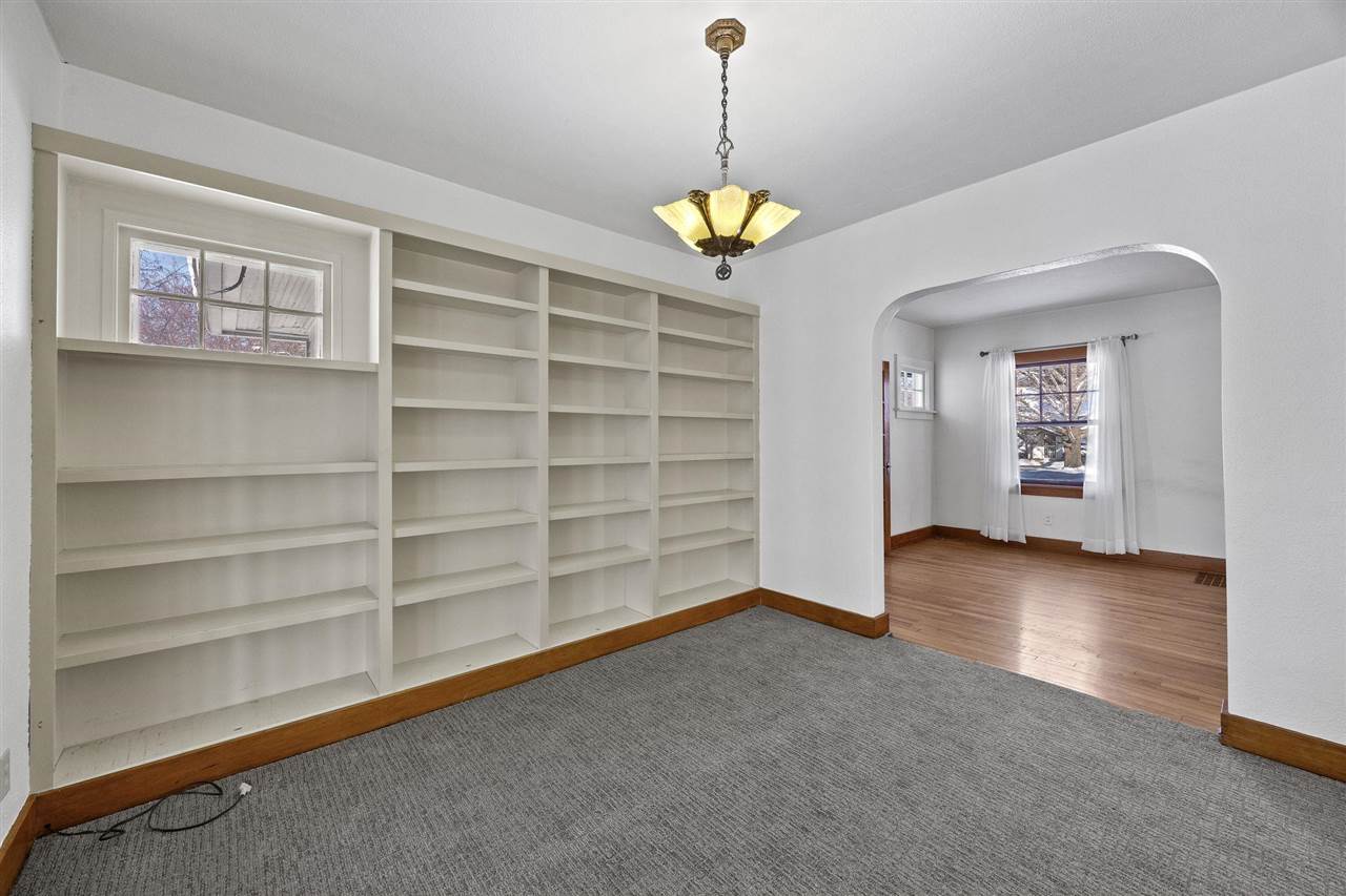 1121 Kirkwood Ct