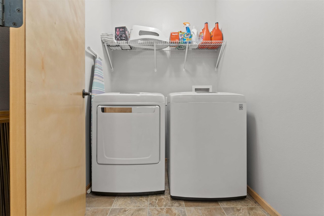 2174 Westminster Circle