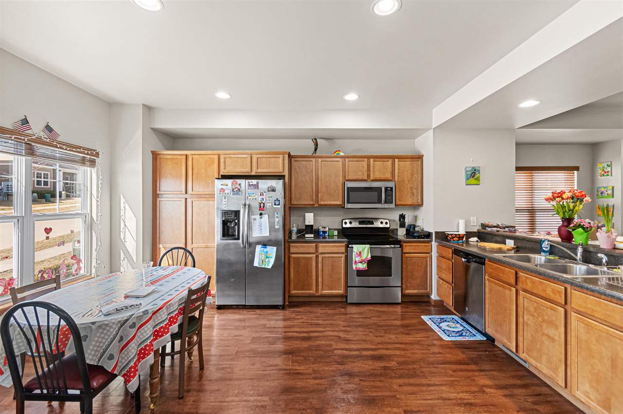 908 Ryan Ct