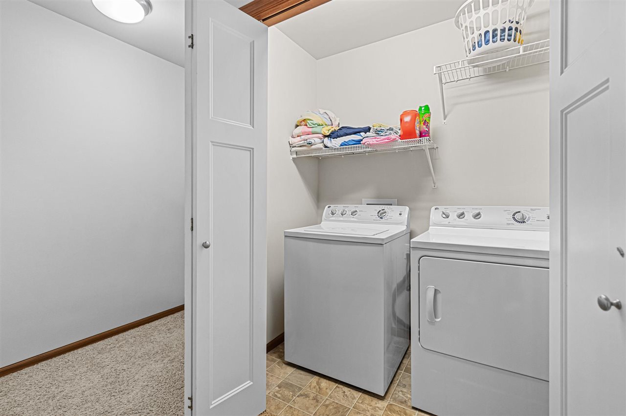 908 Ryan Ct
