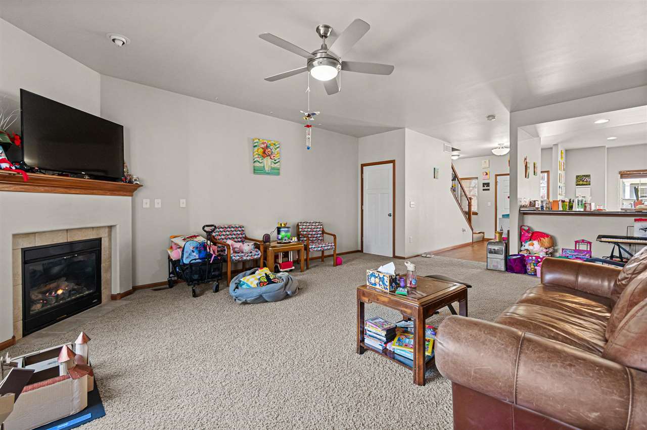 908 Ryan Ct