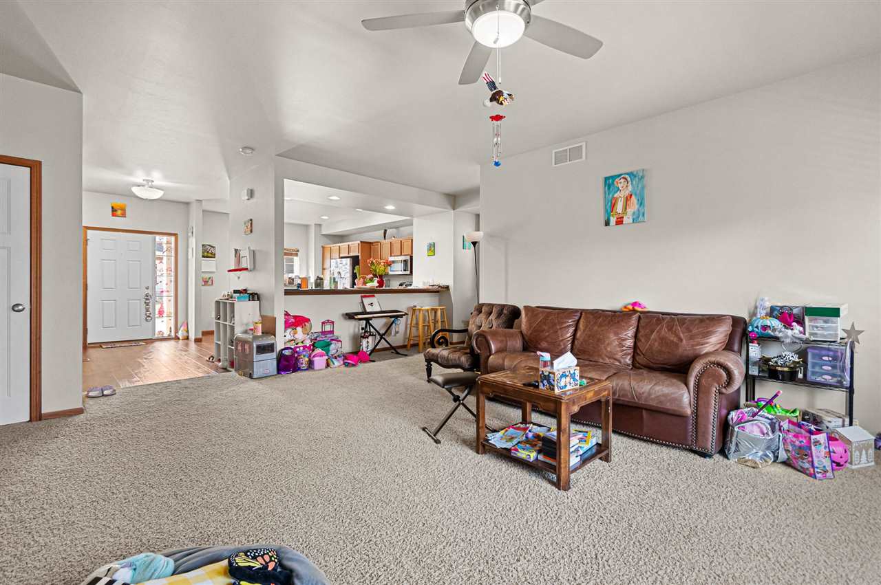 908 Ryan Ct