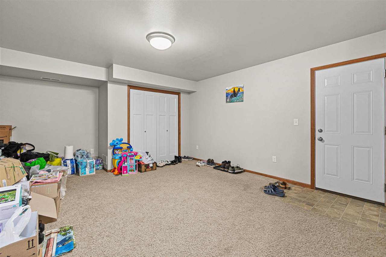 908 Ryan Ct
