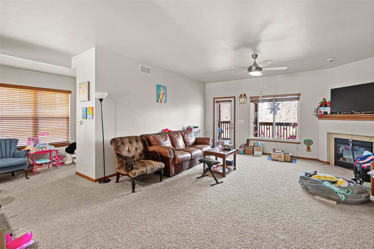 908 Ryan Ct