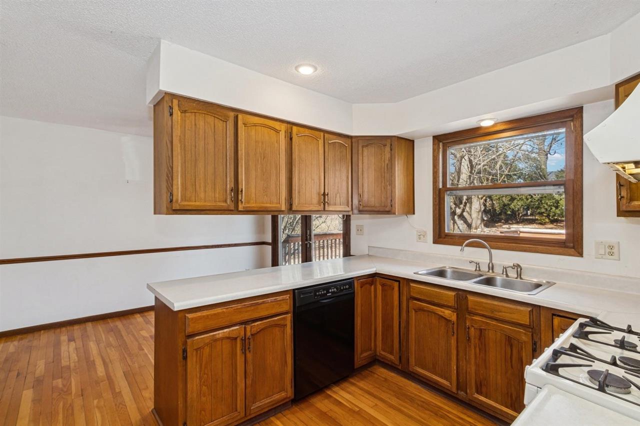 1914 Calvin Ave