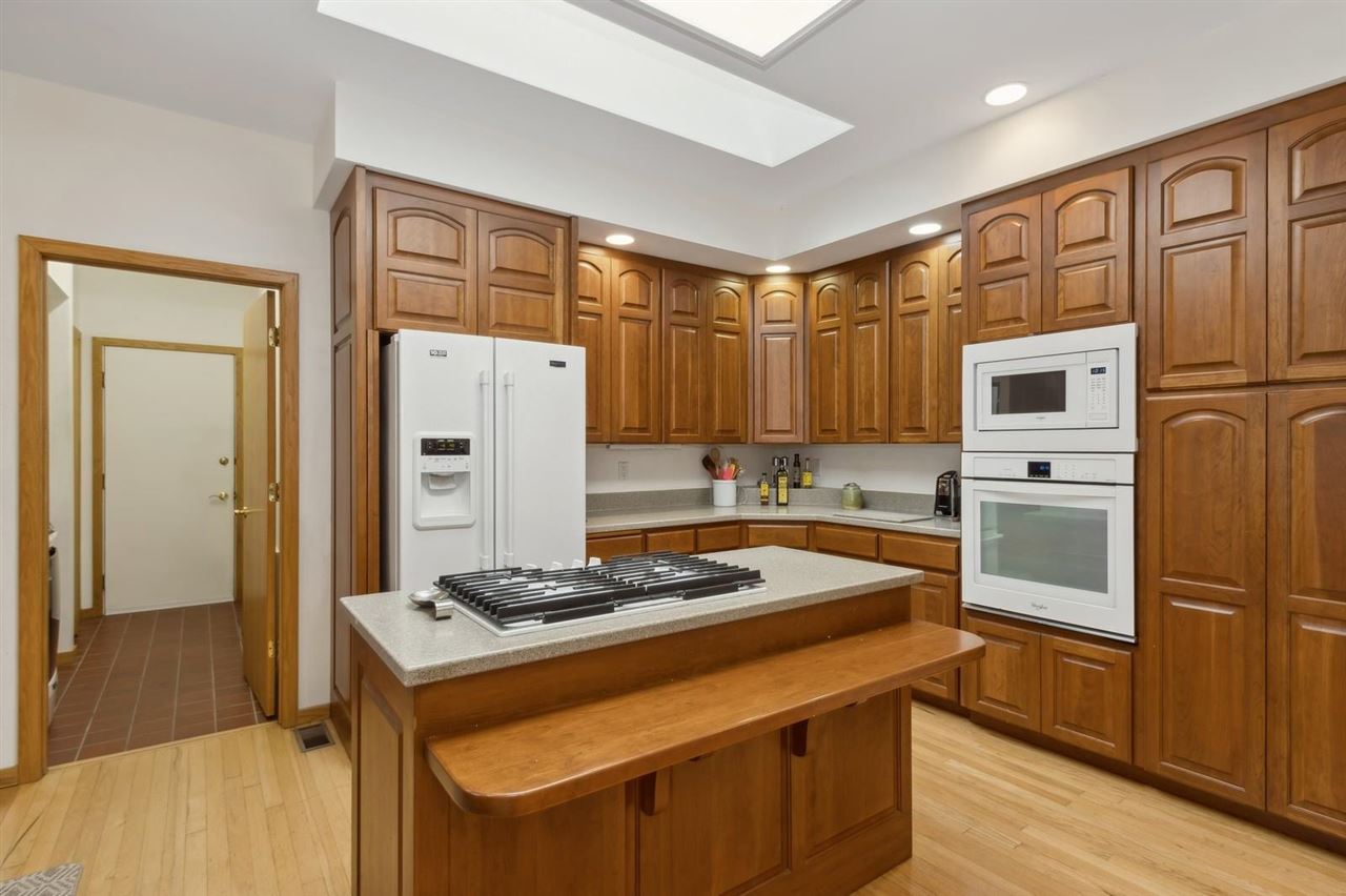 4691 Running Deer Woods NE