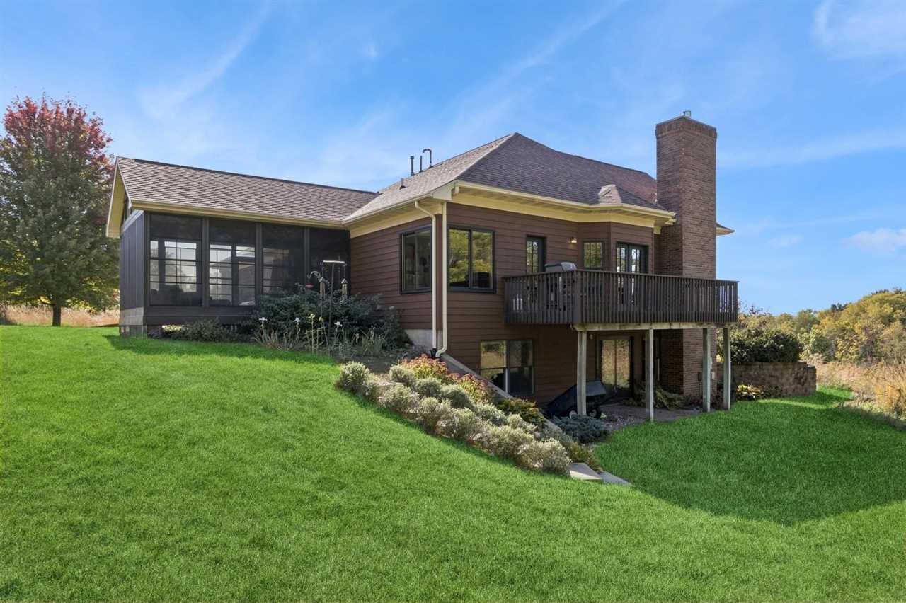 4691 Running Deer Woods NE