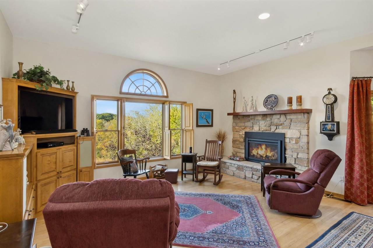 4691 Running Deer Woods NE