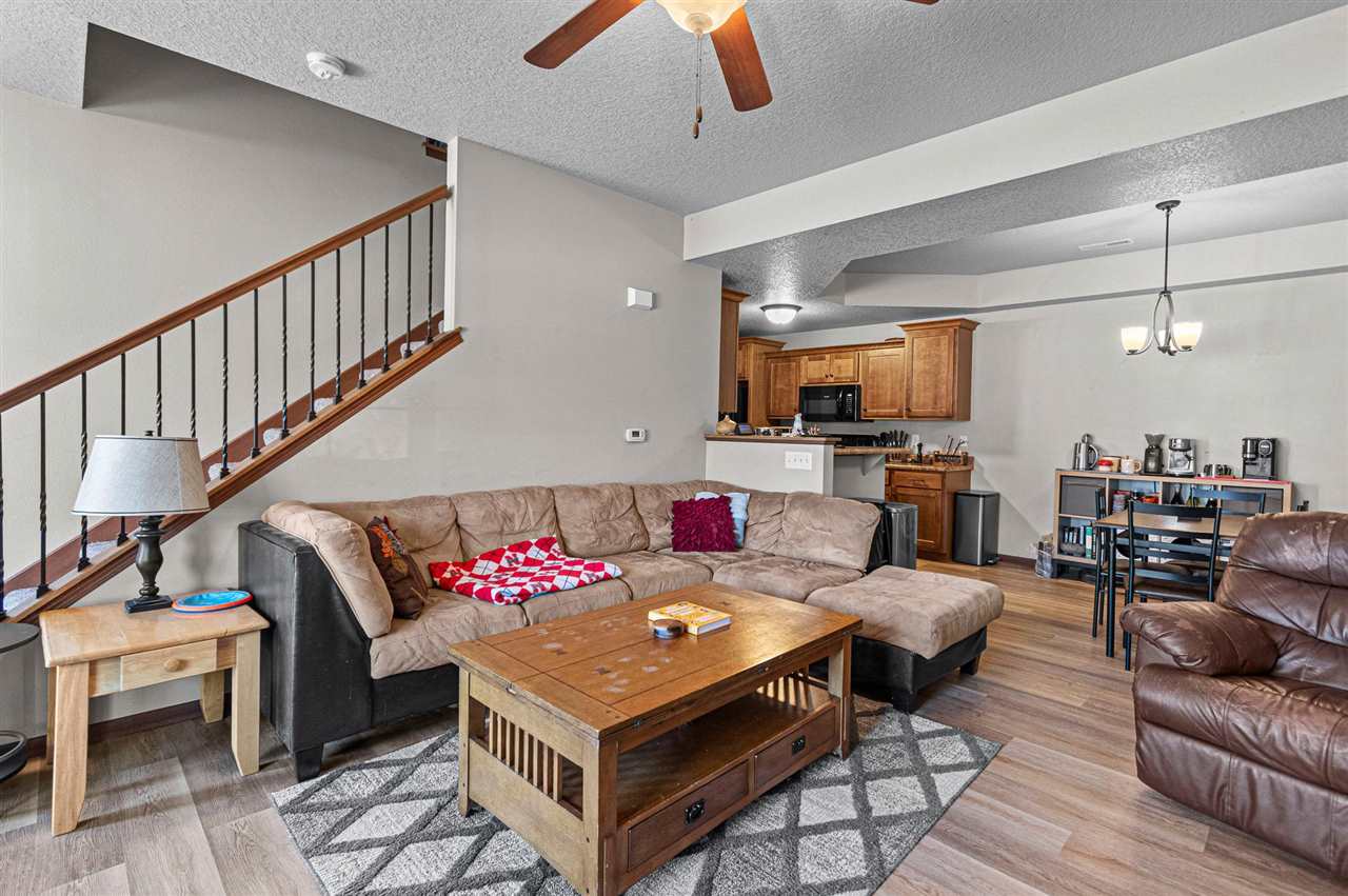 1536 Burr Dr
