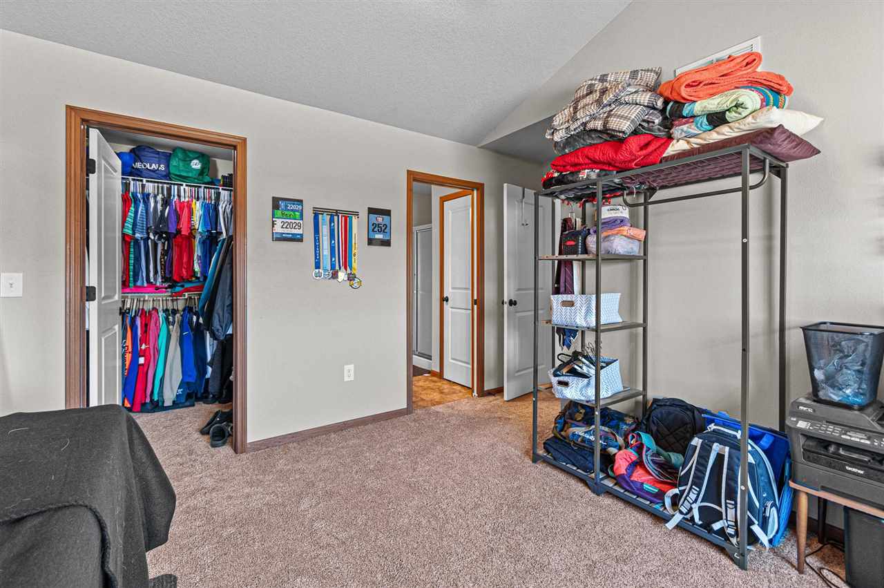 1536 Burr Dr