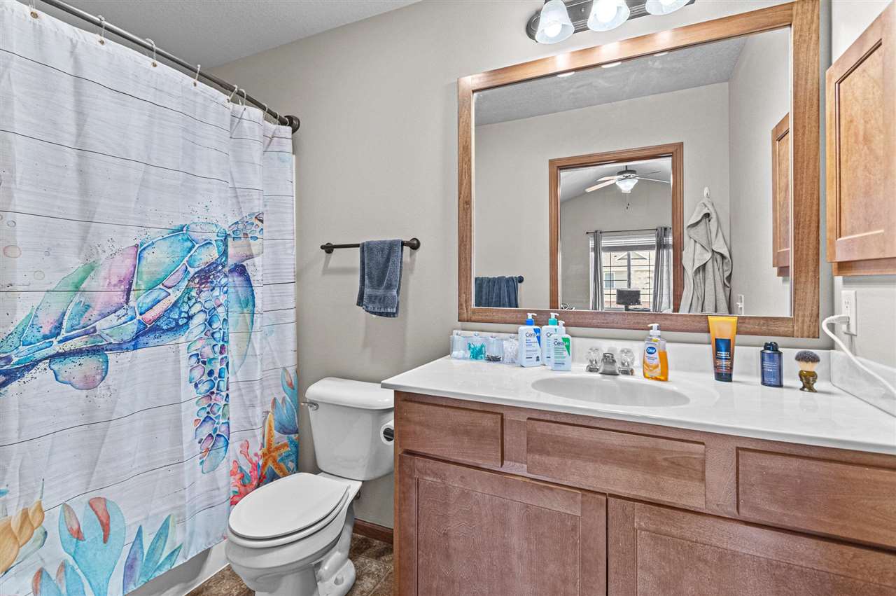 1536 Burr Dr