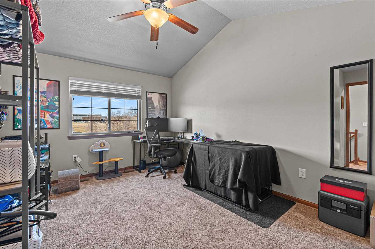 1536 Burr Dr