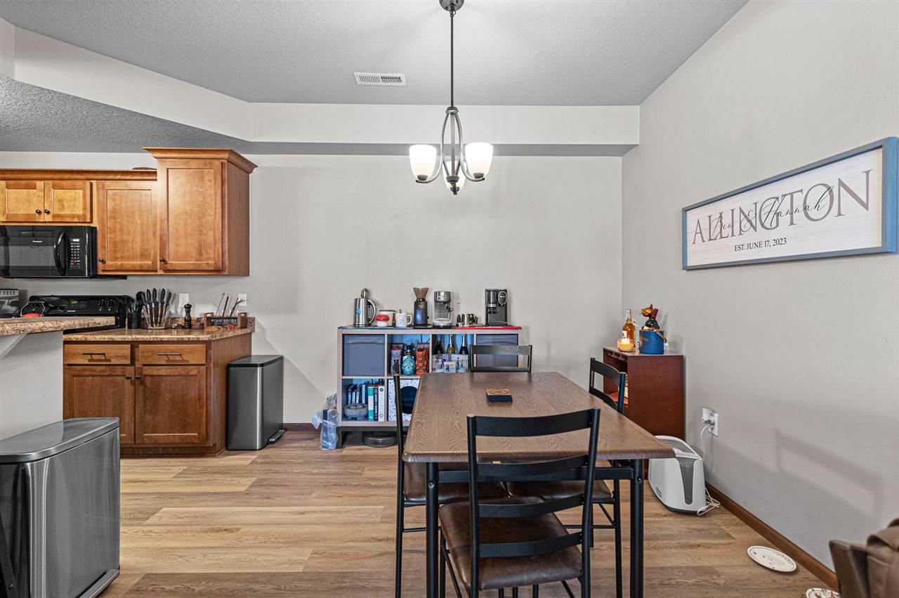 1536 Burr Dr