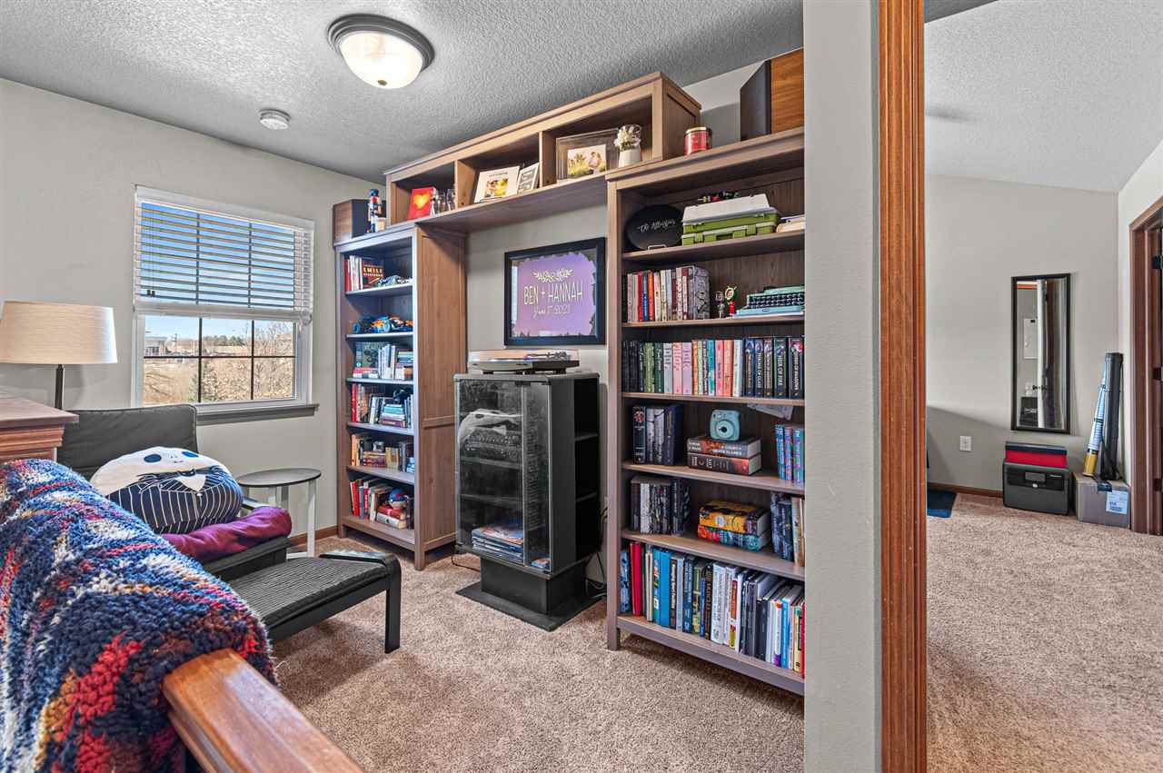 1536 Burr Dr