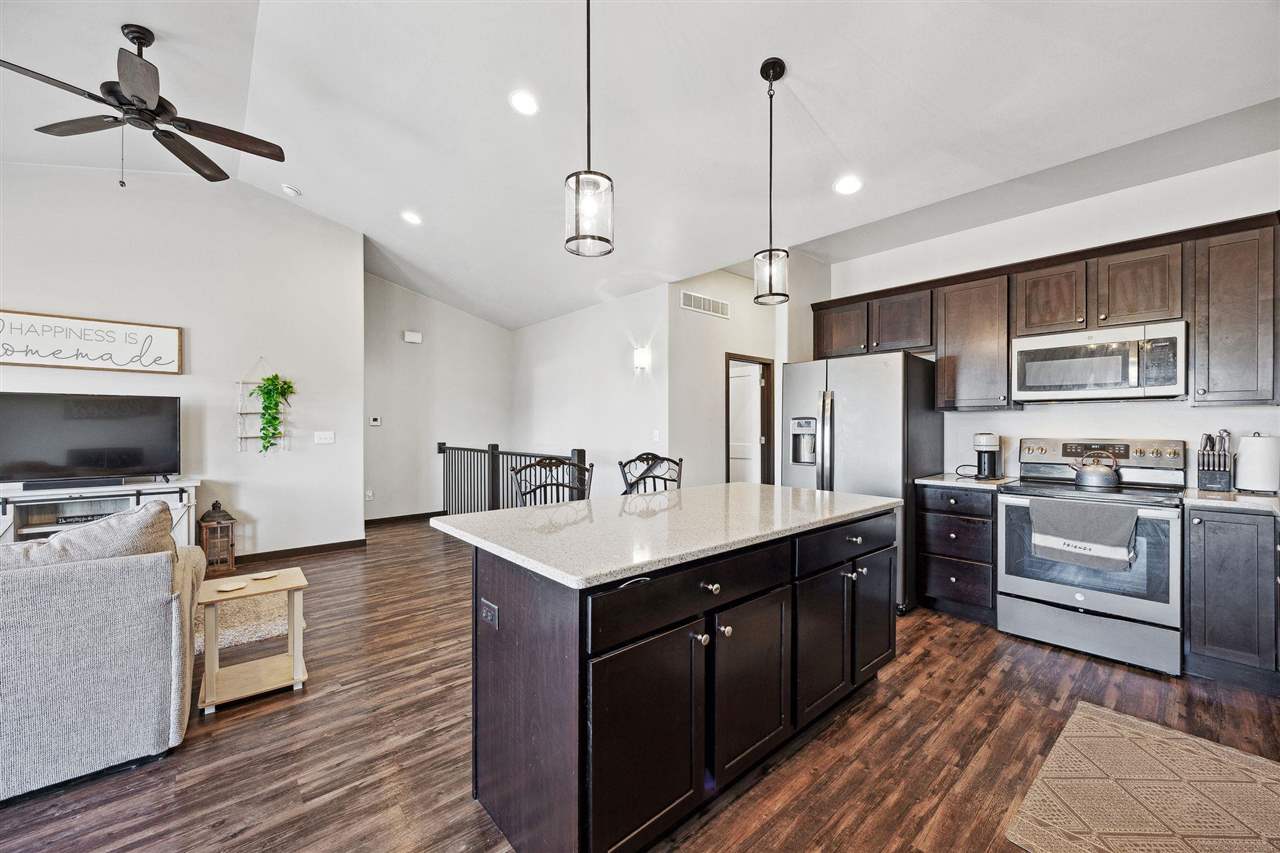 1220 Leann Cir