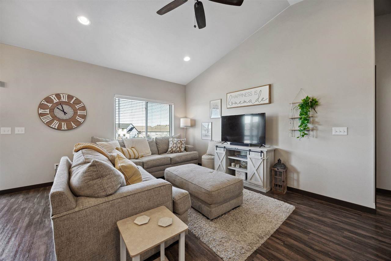 1220 Leann Cir